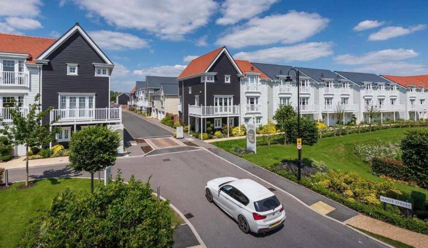 Lakeside Lux Bedroom With Parking, M4 Jct 11, Next To Train Station Reading Exteriör bild